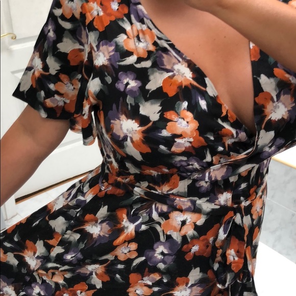 BLACK FLORAL MAXI! - Picture 5 of 7